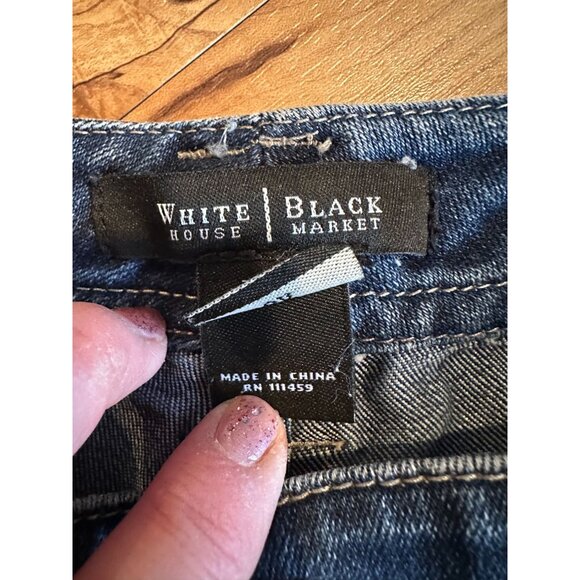 White House Black Market “Blanc” Jeans – Size 6R – Classic Blue Denim - Picture 3 of 7